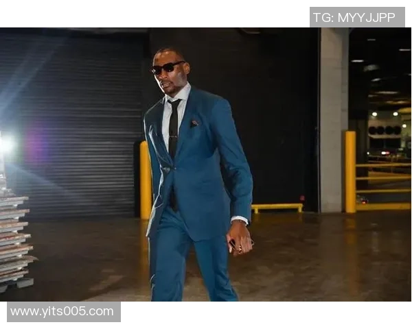 衬衫设计创新足球球星图案穿搭潮流展现运动精神